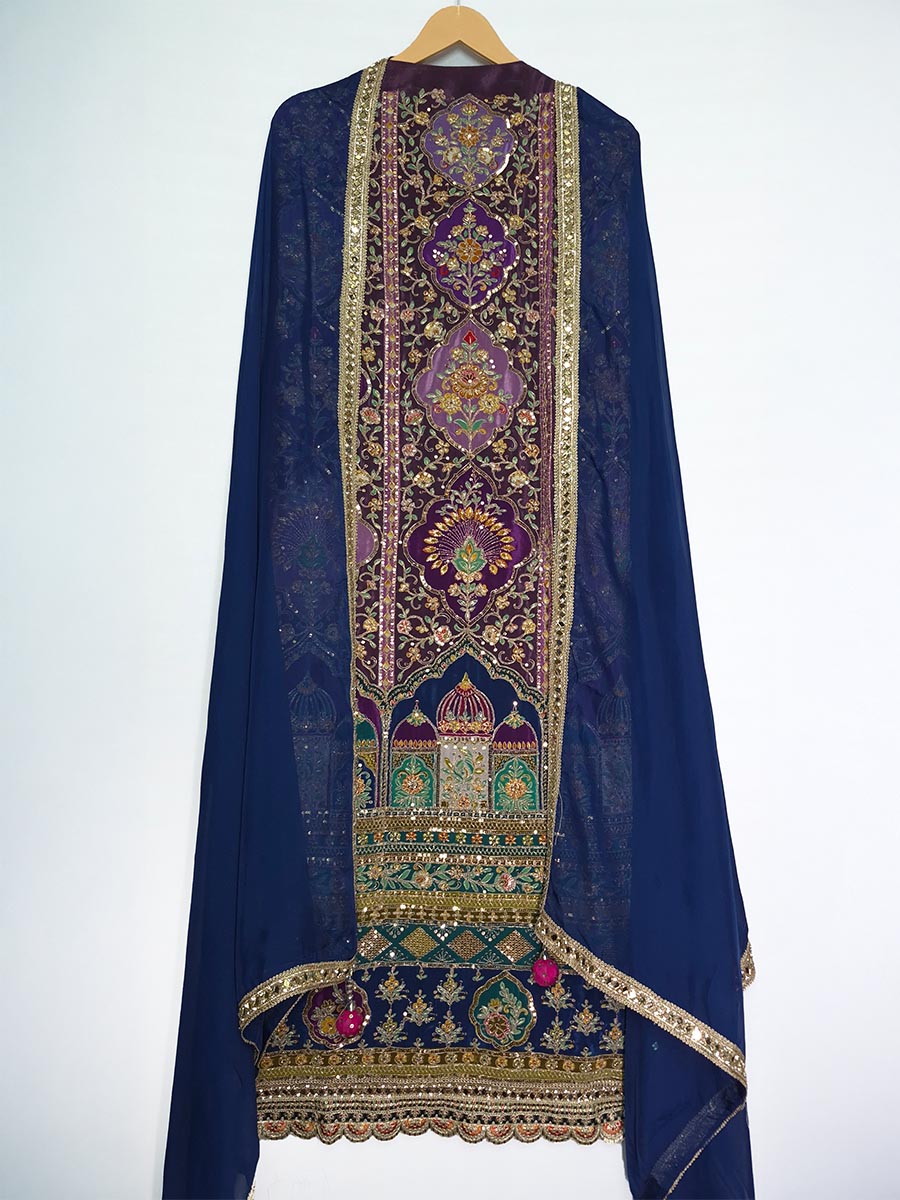 Gulabi Noor