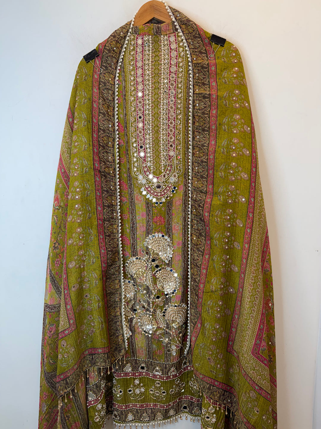 Zerina – Mehandi Green Crushed Tissue Mirror &amp; Dabka Suit
