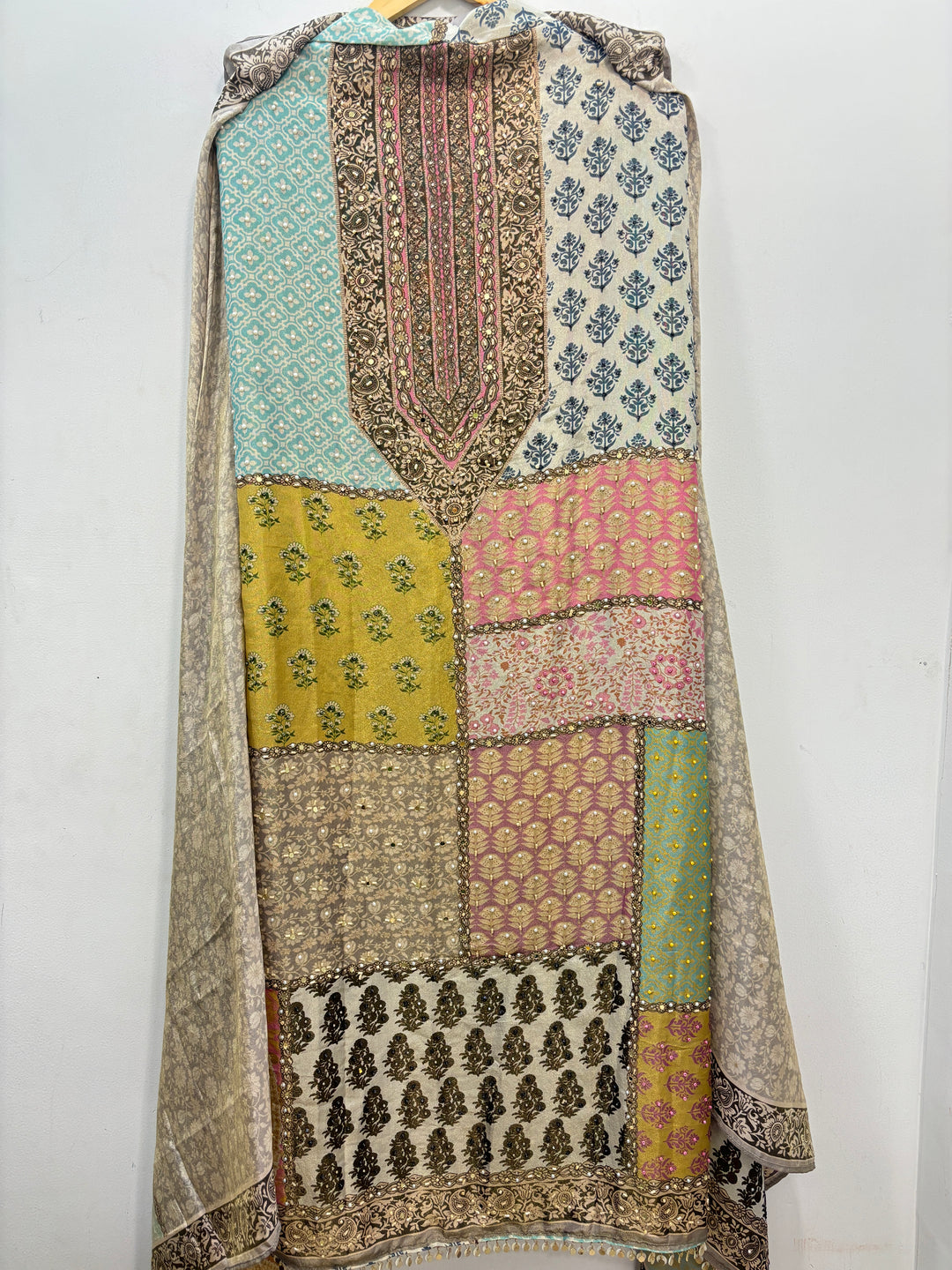Noor-E-Nazaara – Printed Tissue Shimmer Suit