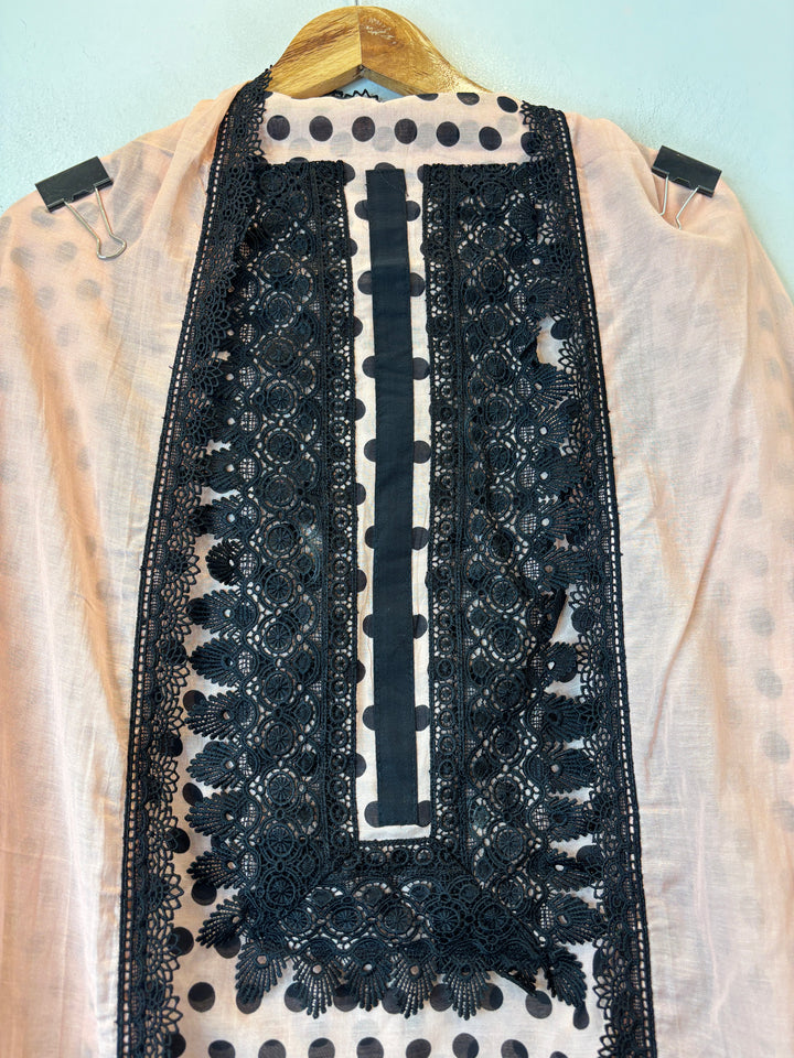Zivara – Peach Mul Cotton Printed Unstitched Suit