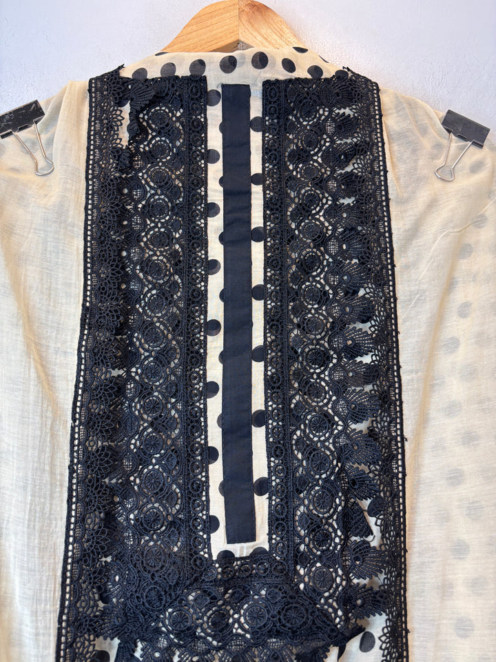 Zivara – Cream Mul Cotton Printed Unstitched Suit