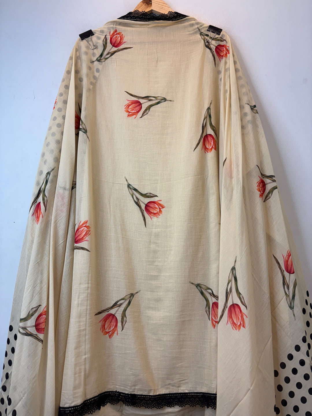 Zivara – Cream Mul Cotton Printed Unstitched Suit