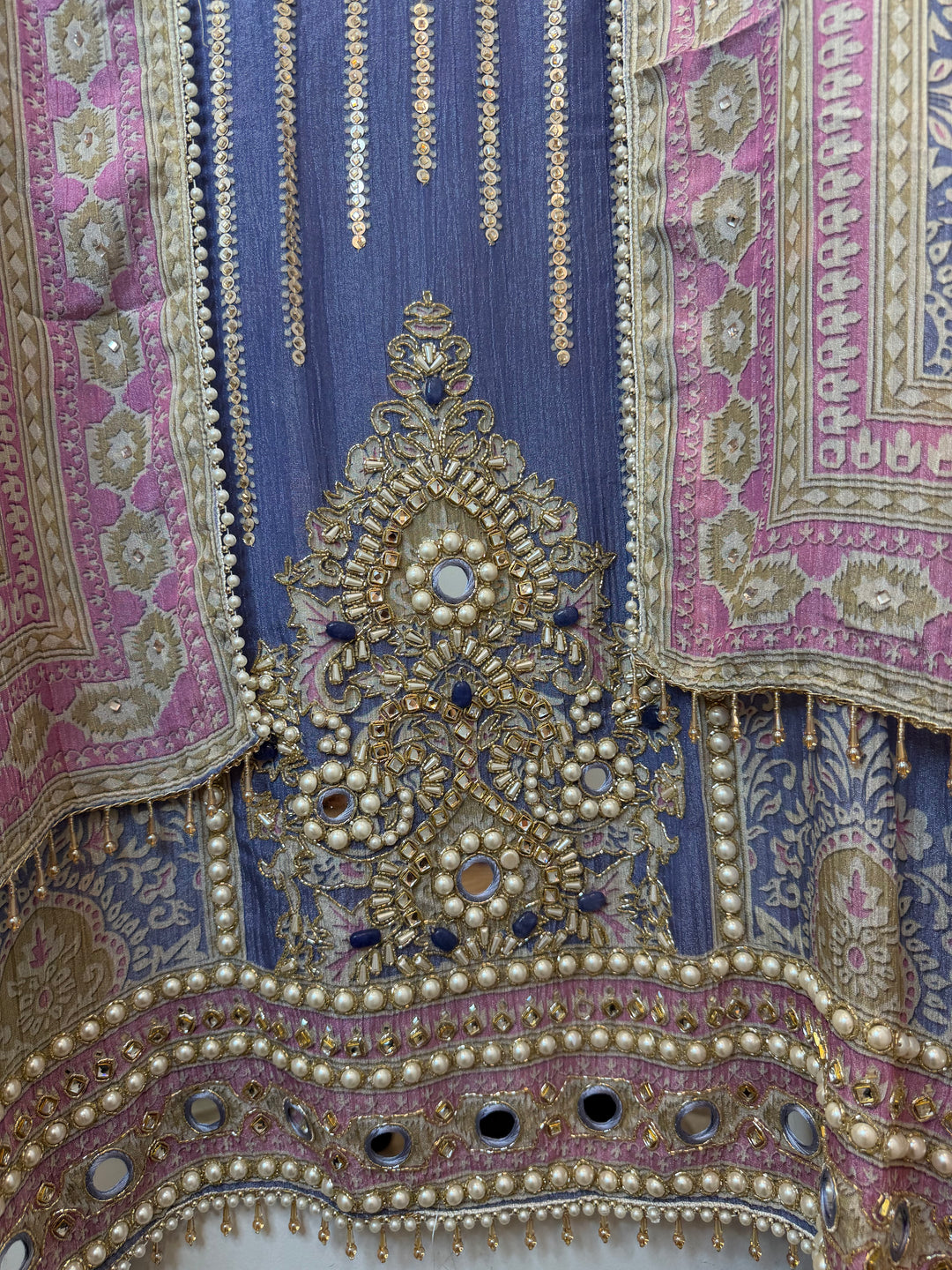 Zarielle – Crushed Tissue Kundan Mirror Suit