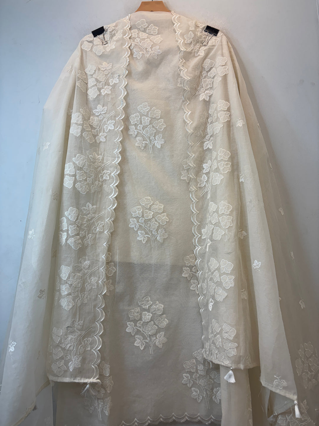 Chanderi Embroidered Appliqué Unstitched Suit DBPX01