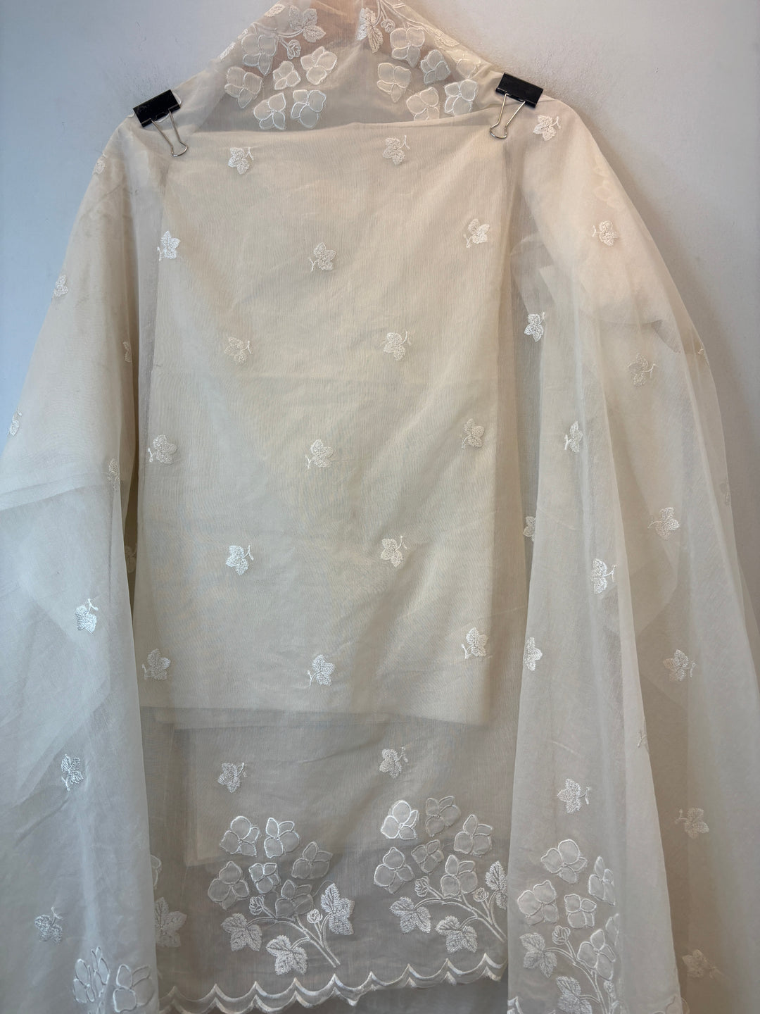 Chanderi Embroidered Appliqué Unstitched Suit DBPX01