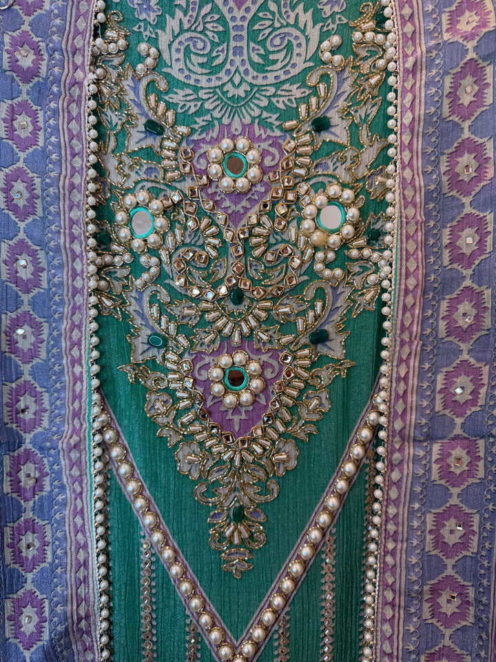 Zarielle – Crushed Tissue Kundan Mirror Suit