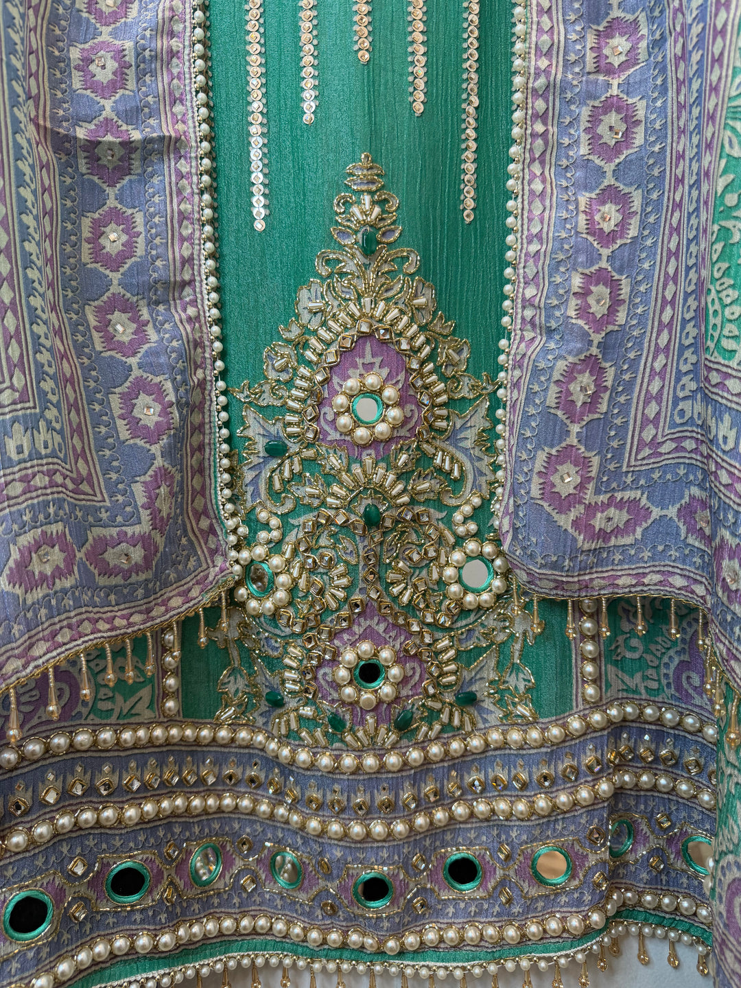 Zarielle – Crushed Tissue Kundan Mirror Suit