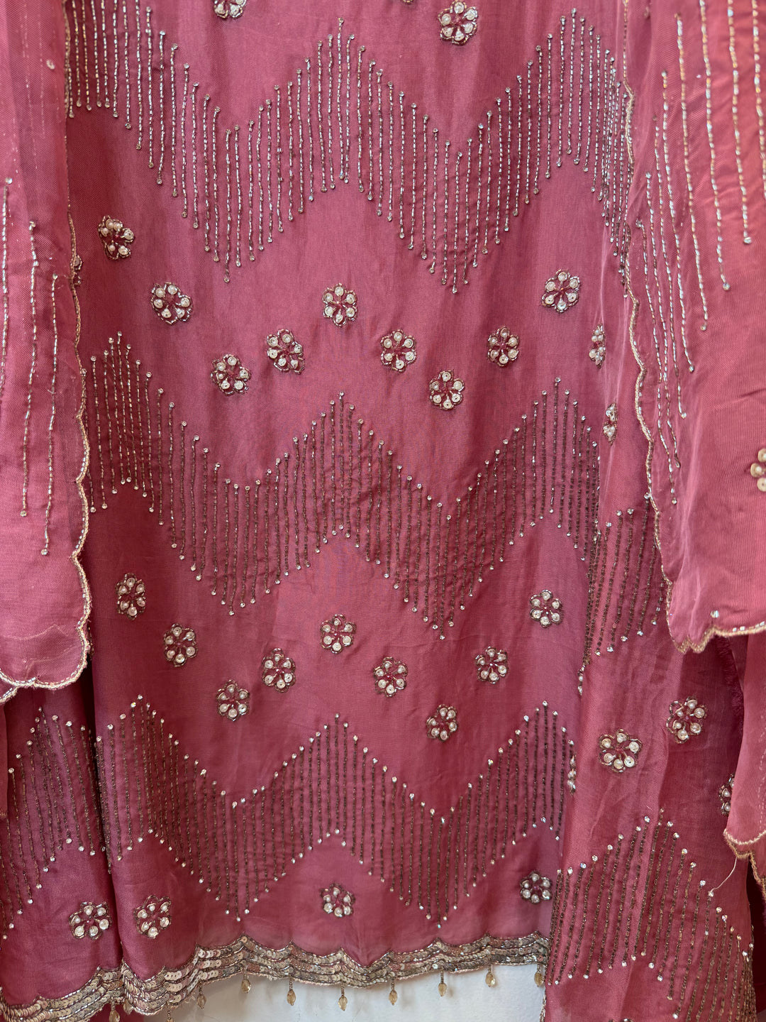 Zarvielle – Pink Tissue Burberry Pearl Handwork Suit
