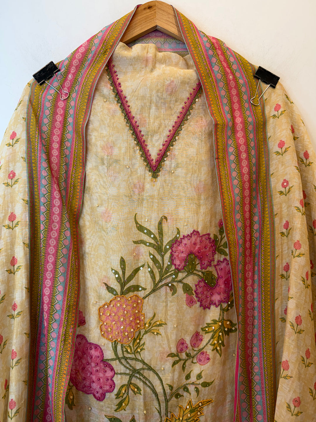 Mehvish – Yellow Mul Cotton Digital Handwork Suit