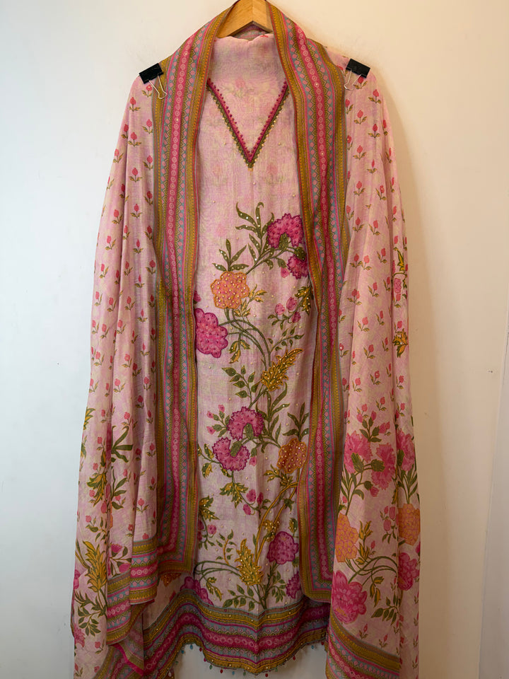 Mehvish – Pink Mul Cotton Digital Handwork Suit