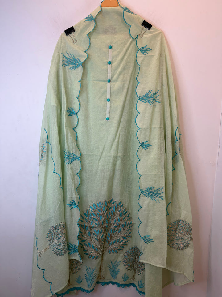 Zariyaana – Green Mul Cotton Cutwork Suit