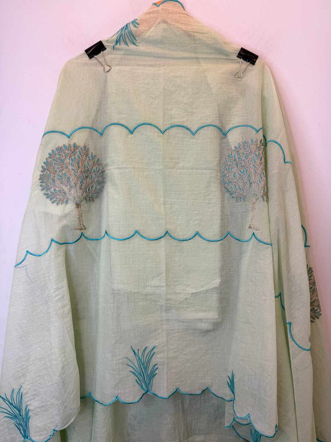 Zariyaana – Green Mul Cotton Cutwork Suit