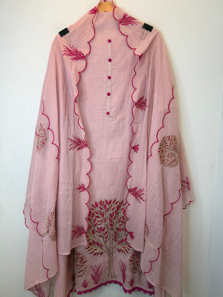 Zariyaana – Pink Mul Cotton Cutwork Suit