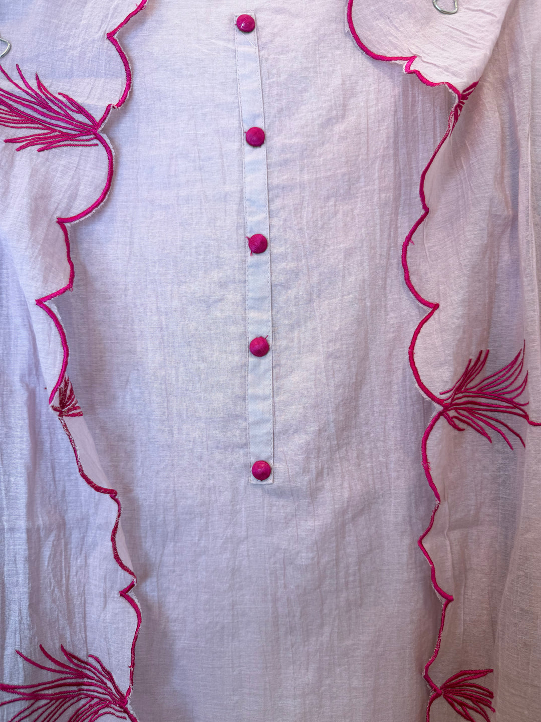Zariyaana – Pink Mul Cotton Cutwork Suit