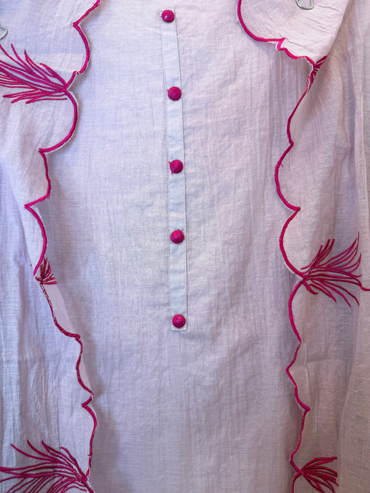 Zariyaana – Pink Mul Cotton Cutwork Suit