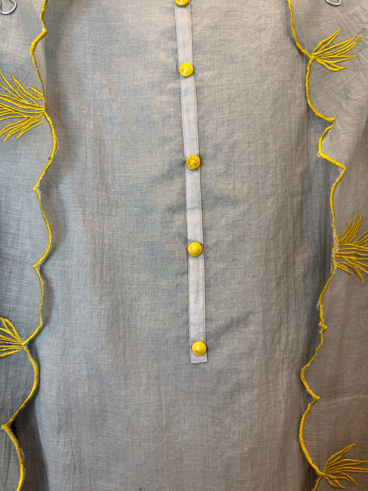 Zariyaana – Grey Mul Cotton Cutwork Suit