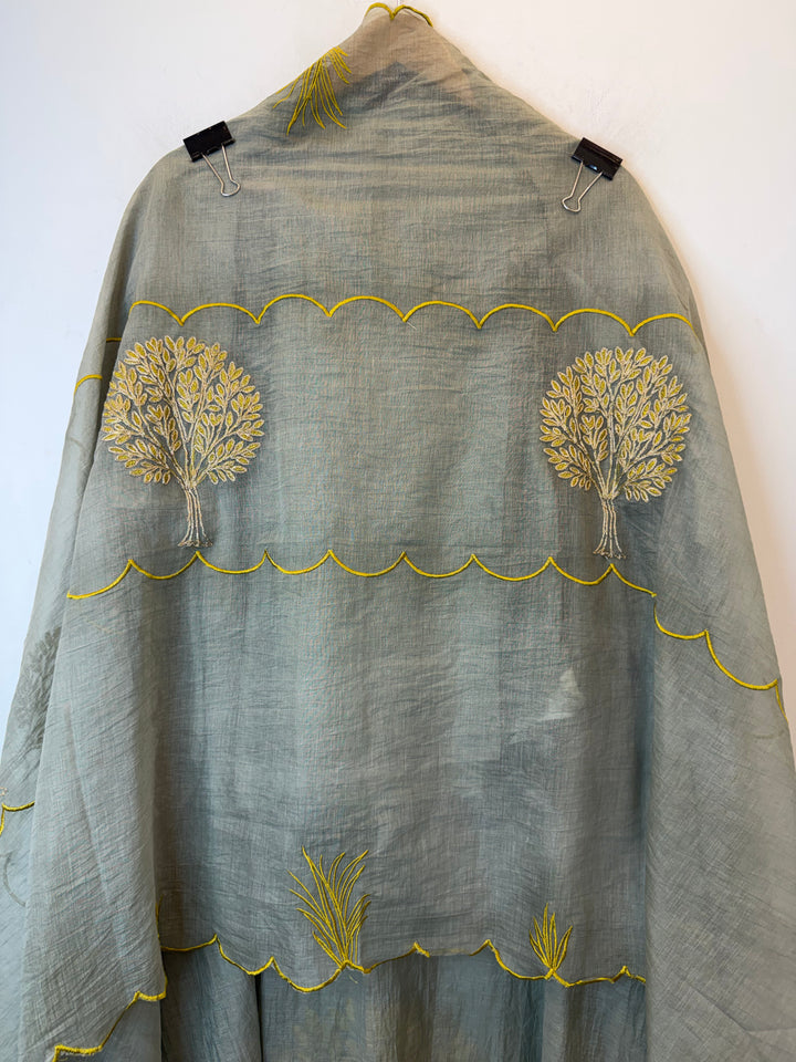 Zariyaana – Grey Mul Cotton Cutwork Suit