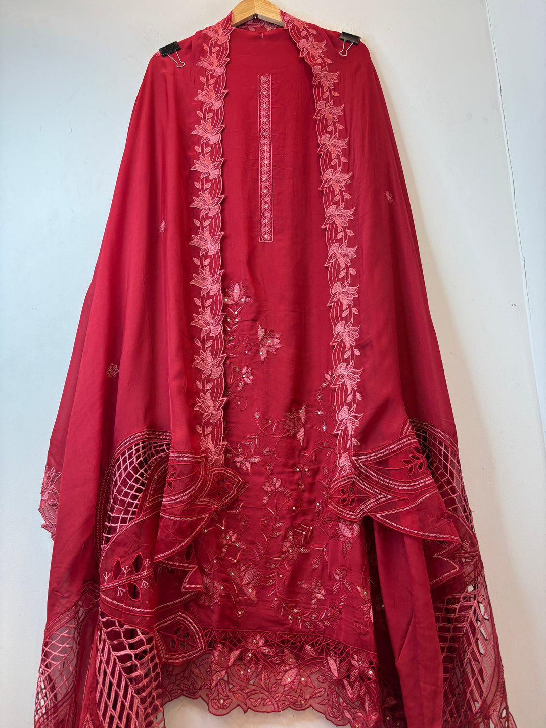 Noorina – Reddish Maroon Twill Organza Embroidered Suit