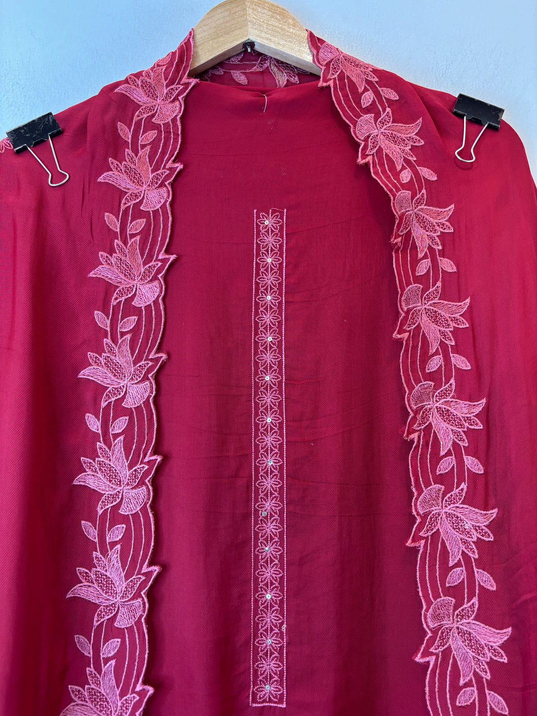 Noorina – Reddish Maroon Twill Organza Embroidered Suit
