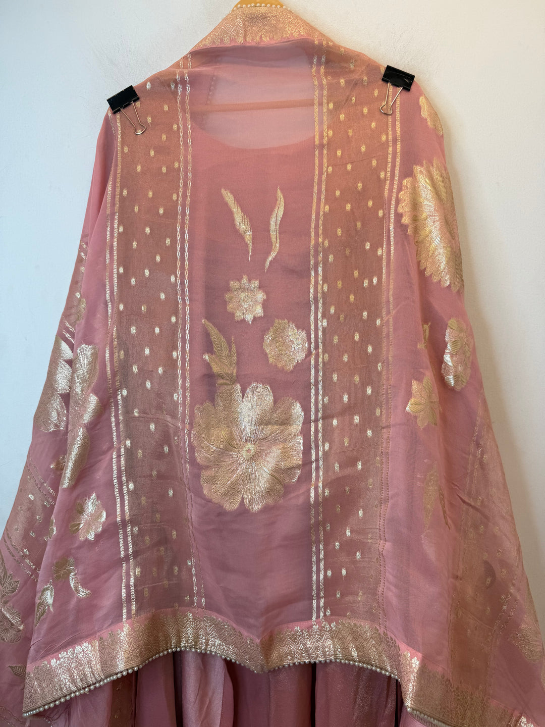 Jhumara – Pink Stitched Tissue Festive Set