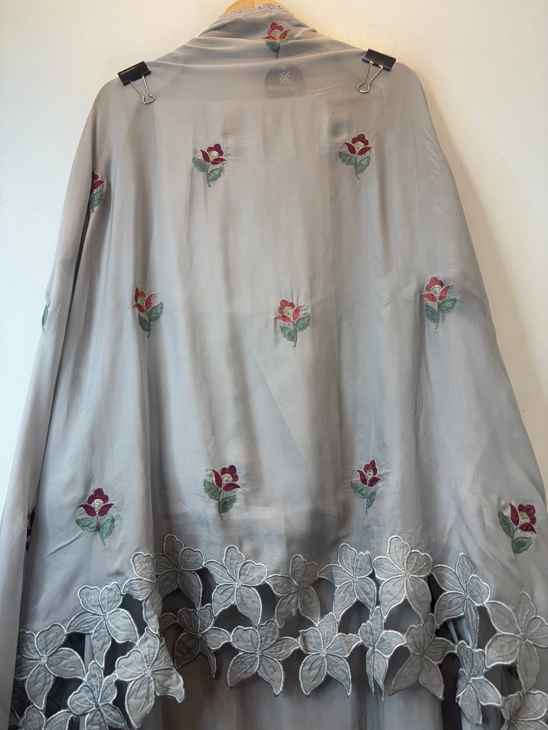 Zariya – Grey Twill Organza Floral Suit
