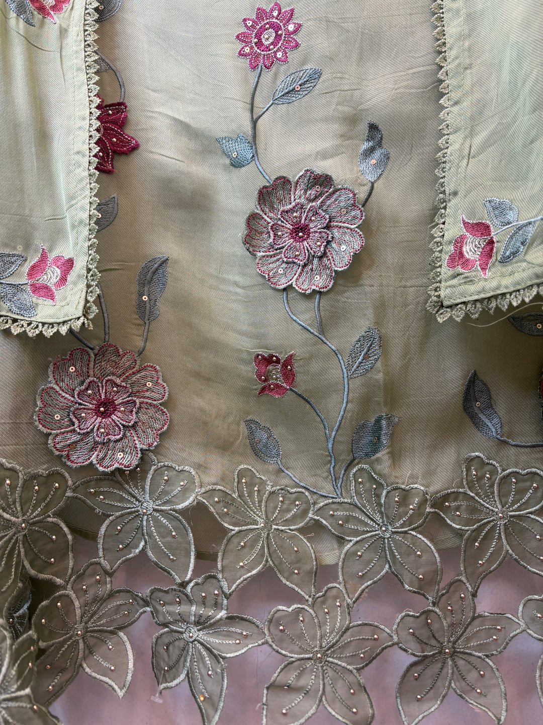 Zariya – Green Twill Organza Floral Suit