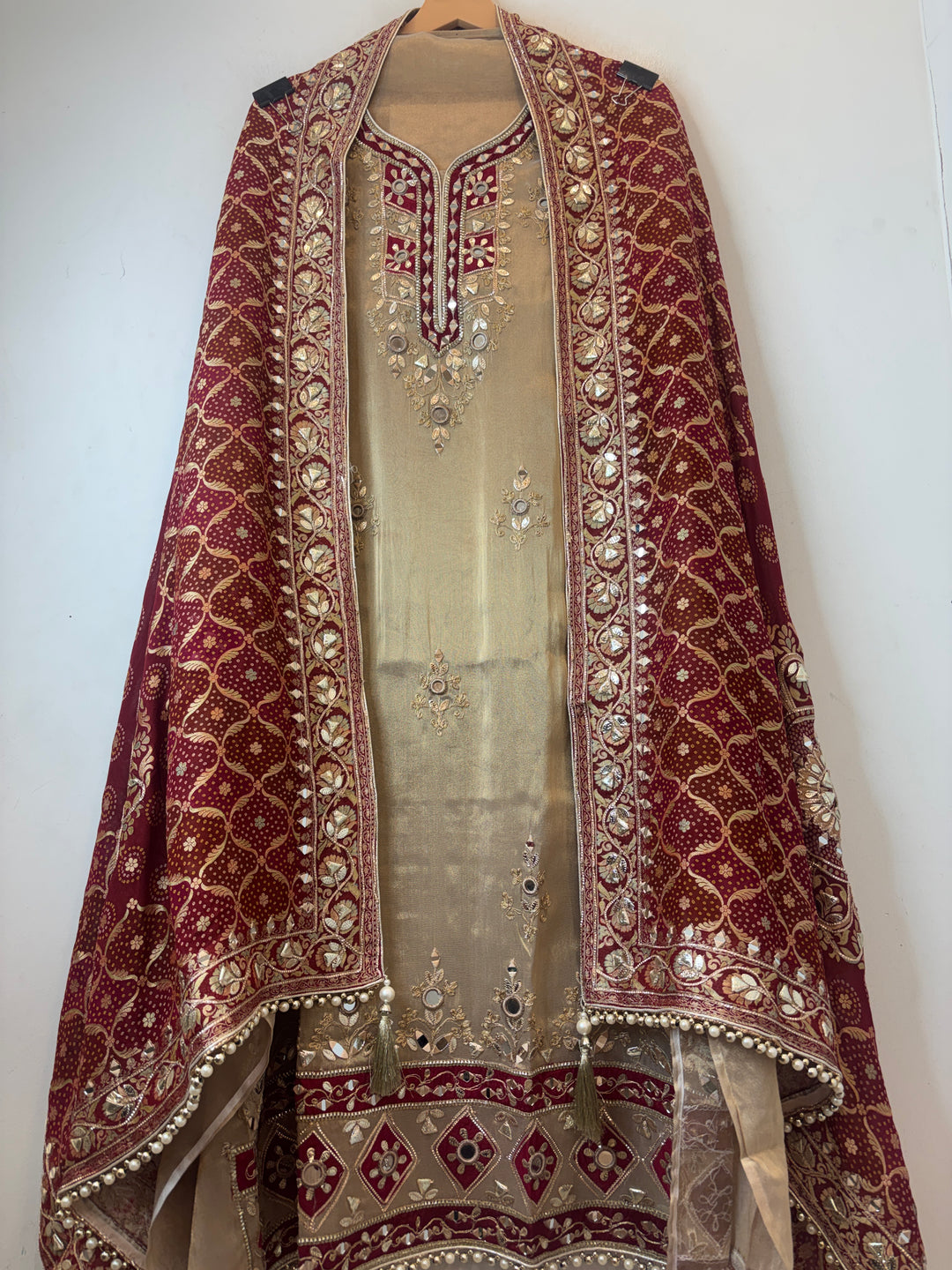 Mahira – Red Tissue Mirror &amp; Dori Semi-Stitched Suit