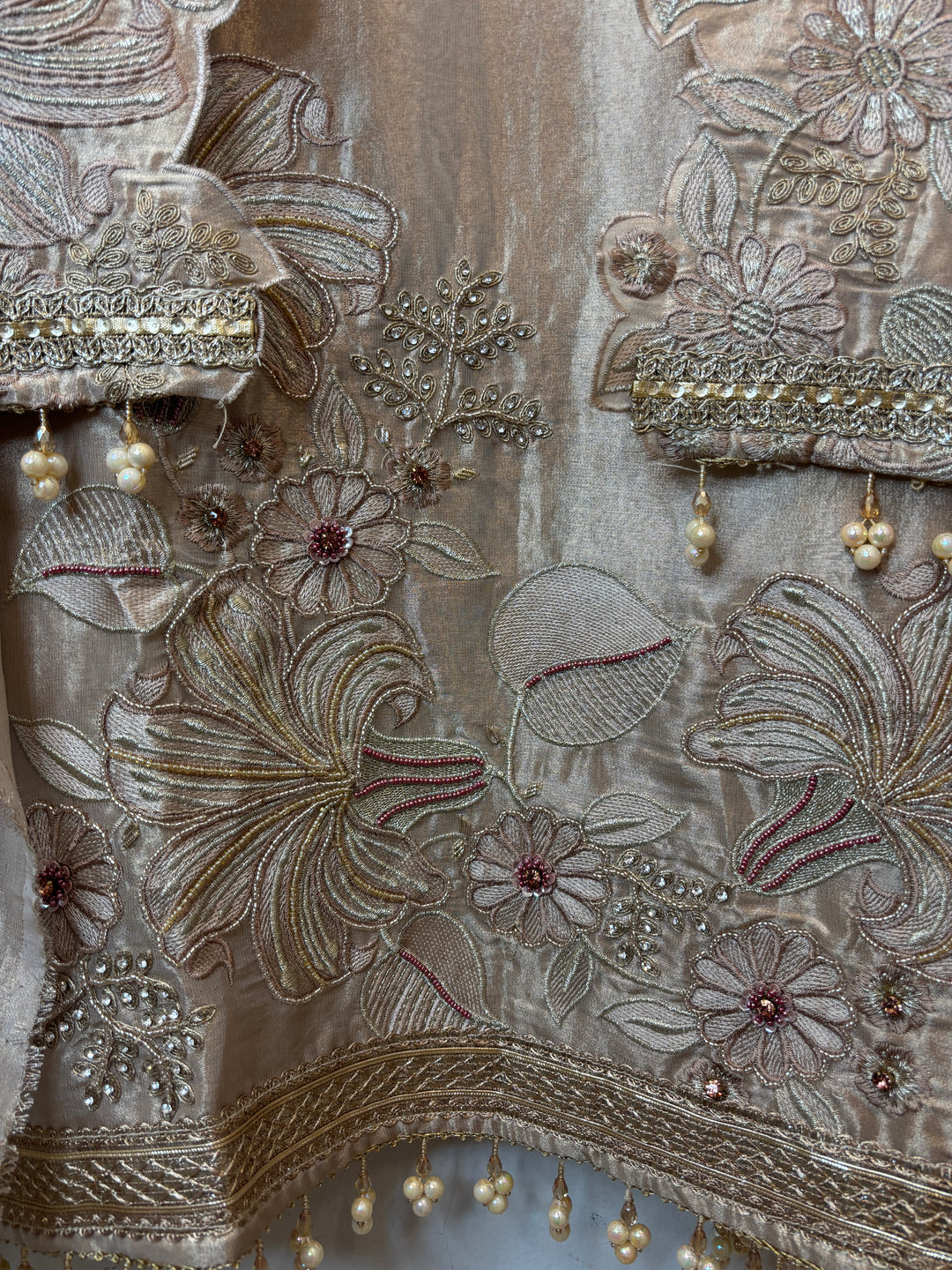 Zareen – Tissue Zari Embroidered Handwork Suit DBPU02