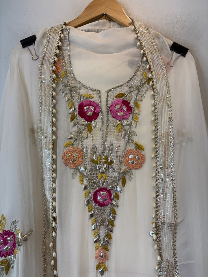 Afsana – Organza Zari Gotta Embellished Suit B20003