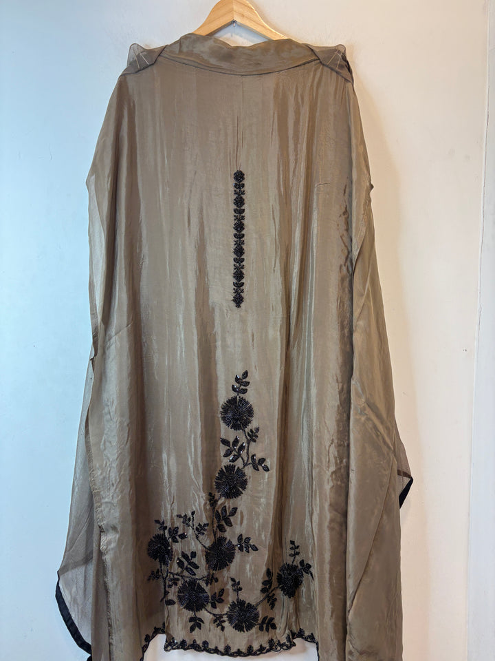 Aaira – Silk Organza Handwork Suit DBPN91004