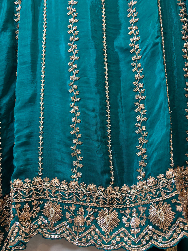 Aaira – Silk Organza Handwork Suit DBPA902
