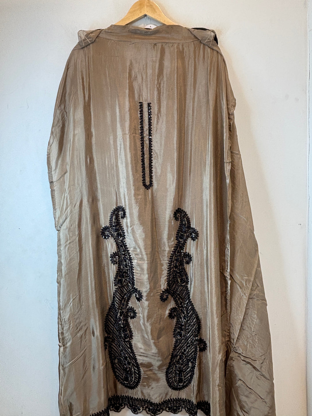 Aaira – Silk Organza Handwork Suit DBPY903