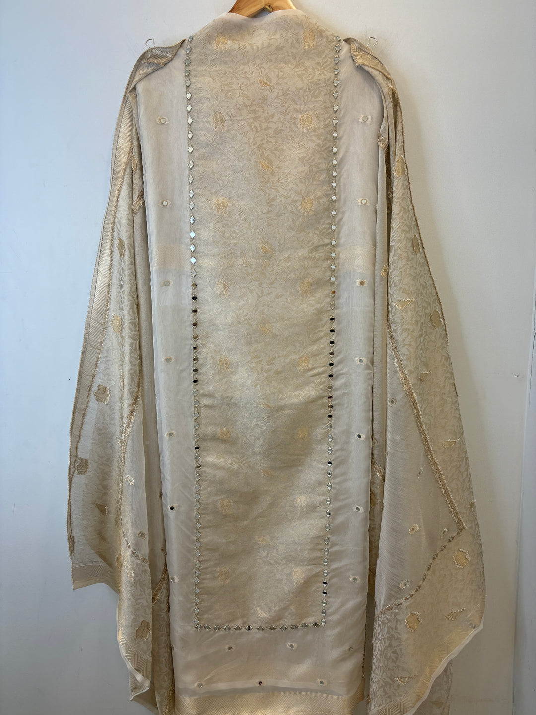 Zeenat – Banarasi Tissue Organza Suit