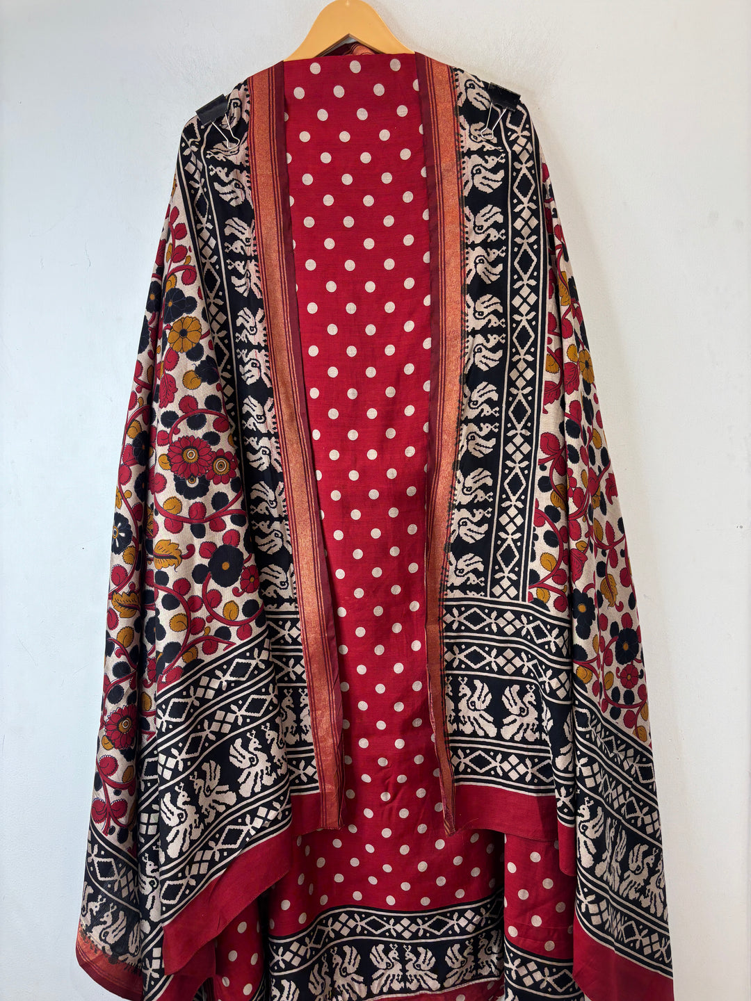 Mahira – Red Maheshwari Polka Dot Suit