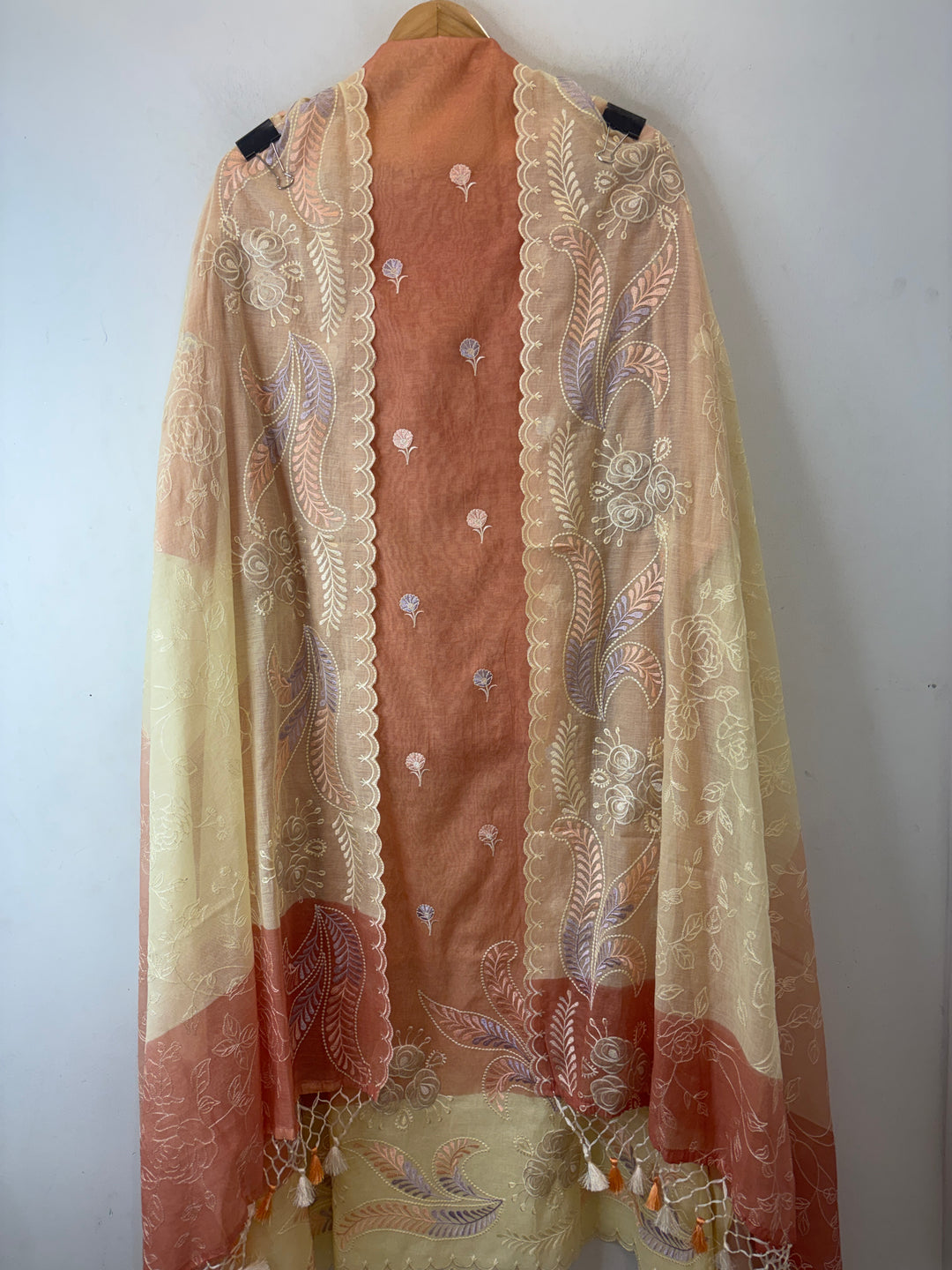 Meher – Mul Chanderi Ombre Appliqué Suit DBPDD02