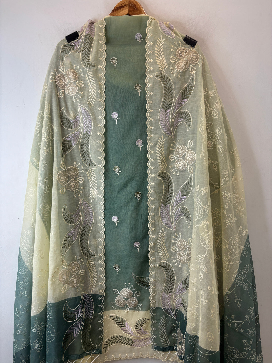 Meher – Mul Chanderi Ombre Appliqué Suit DBPDD04