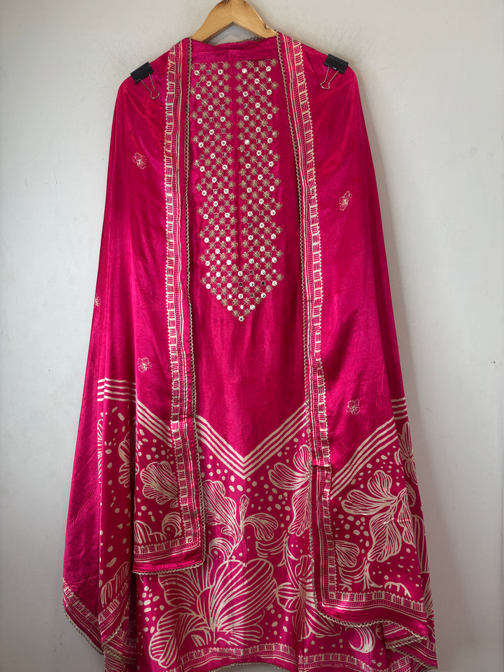 Zaira – Rani Pink Gazi Silk Mirror Foil Print Suit
