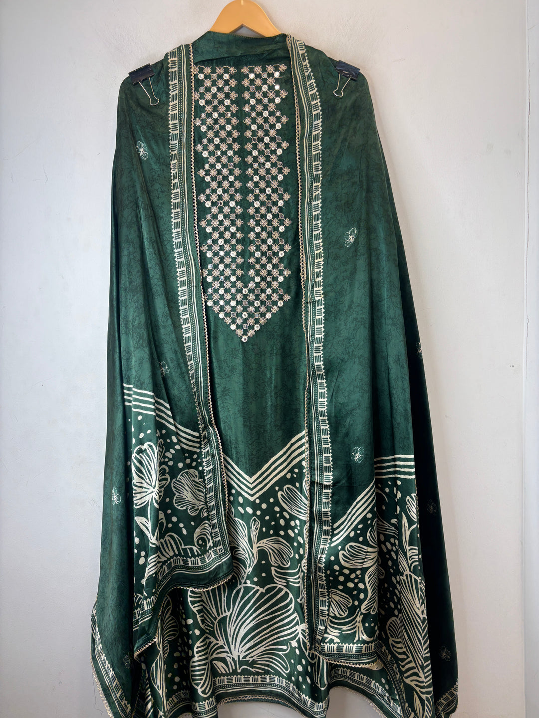 Zaira – Green Gazi Silk Mirror Foil Print Suit