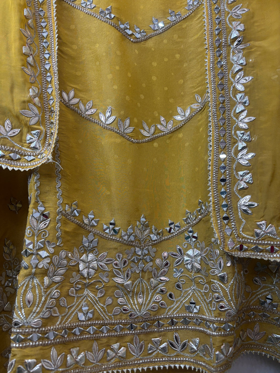Zoya – Yellow Tissue Gotta Mirror Work Ensemble