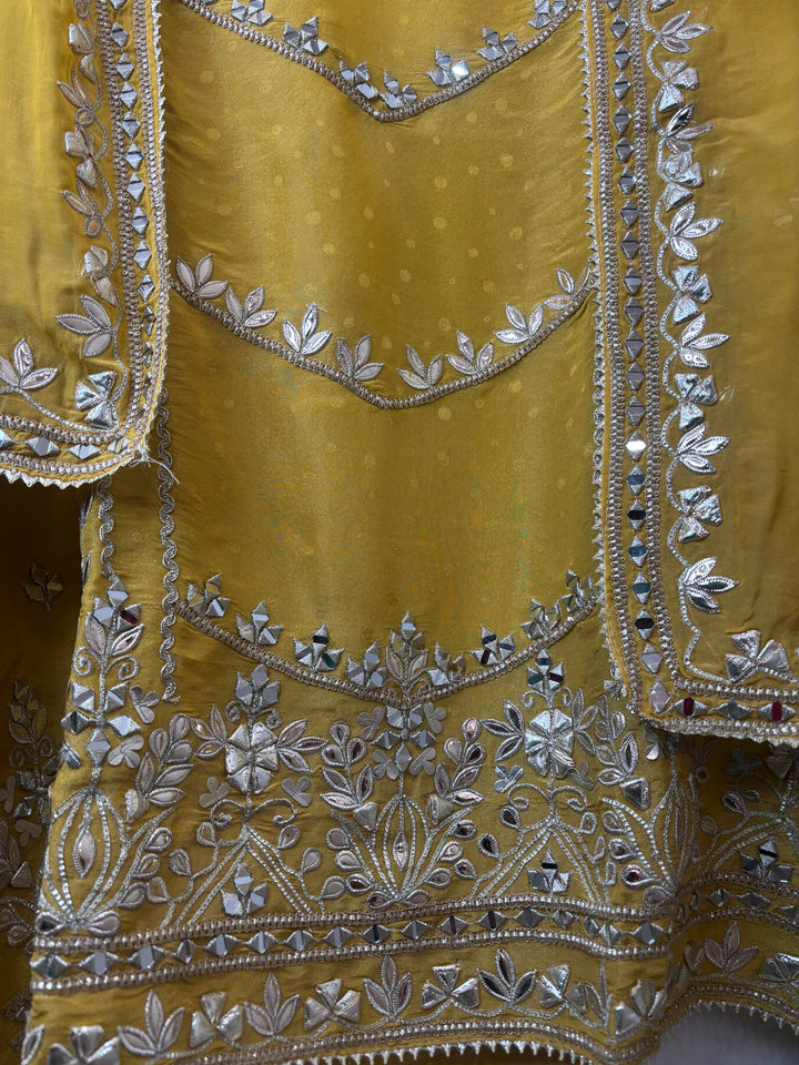 Zoya – Yellow Tissue Gotta Mirror Work Ensemble