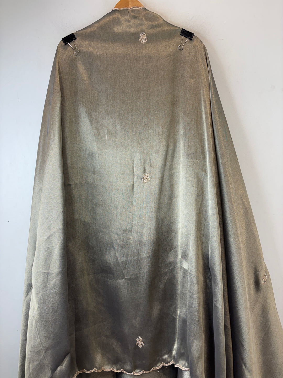 Meher – Steel Grey Tissue Giraffe Pearl Dabka Suit
