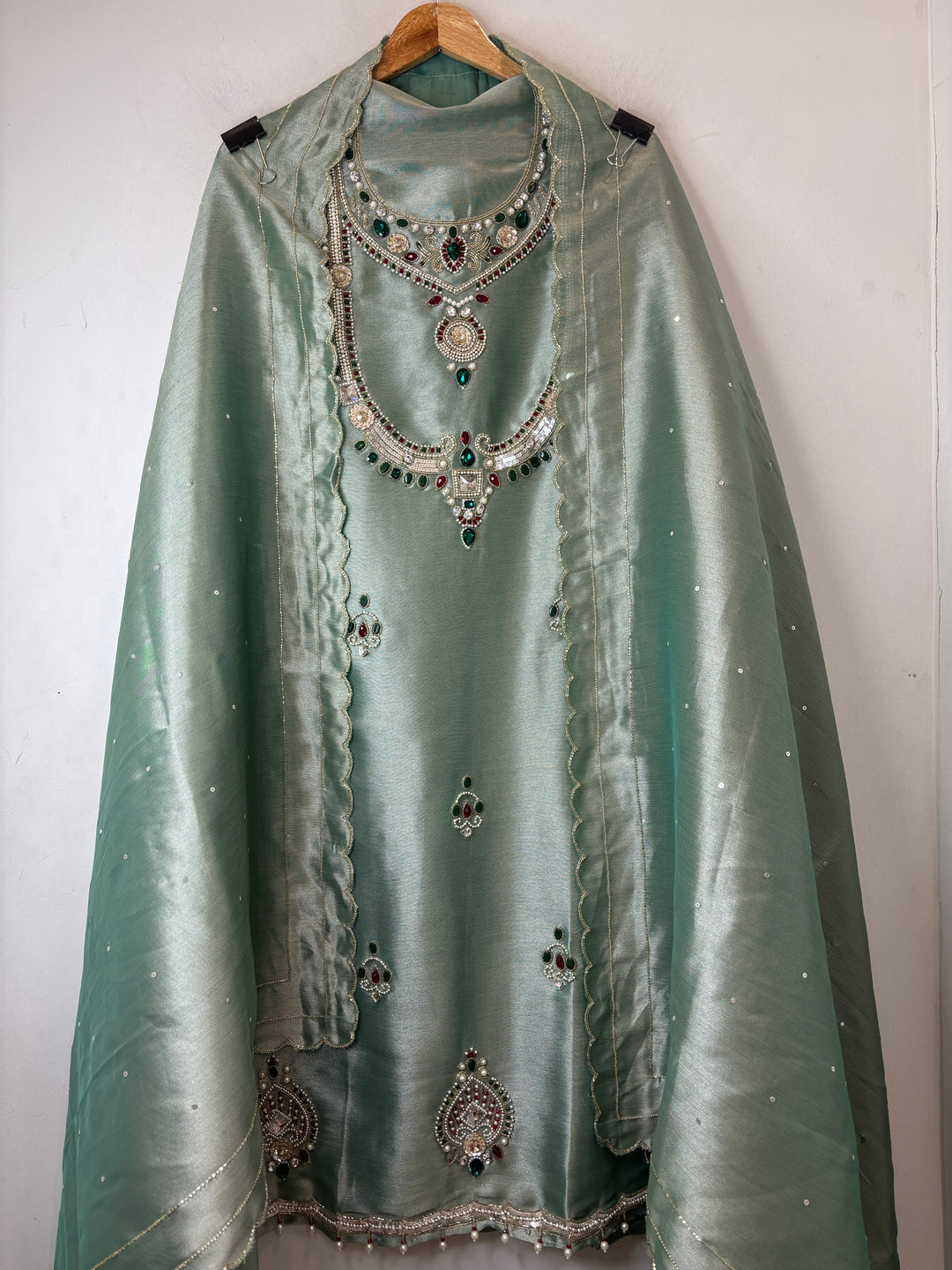 Zarqa – Tissue Giraffe Cutdana Embellished Suit DBPZ01