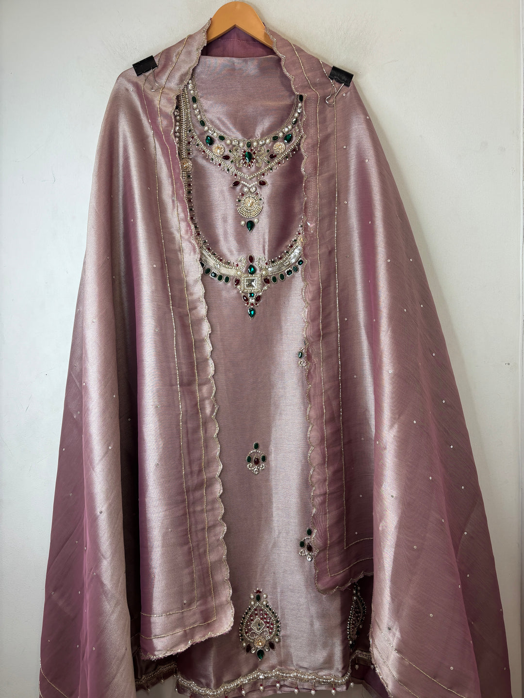 Zarqa – Tissue Giraffe Cutdana Embellished Suit DBPZ02