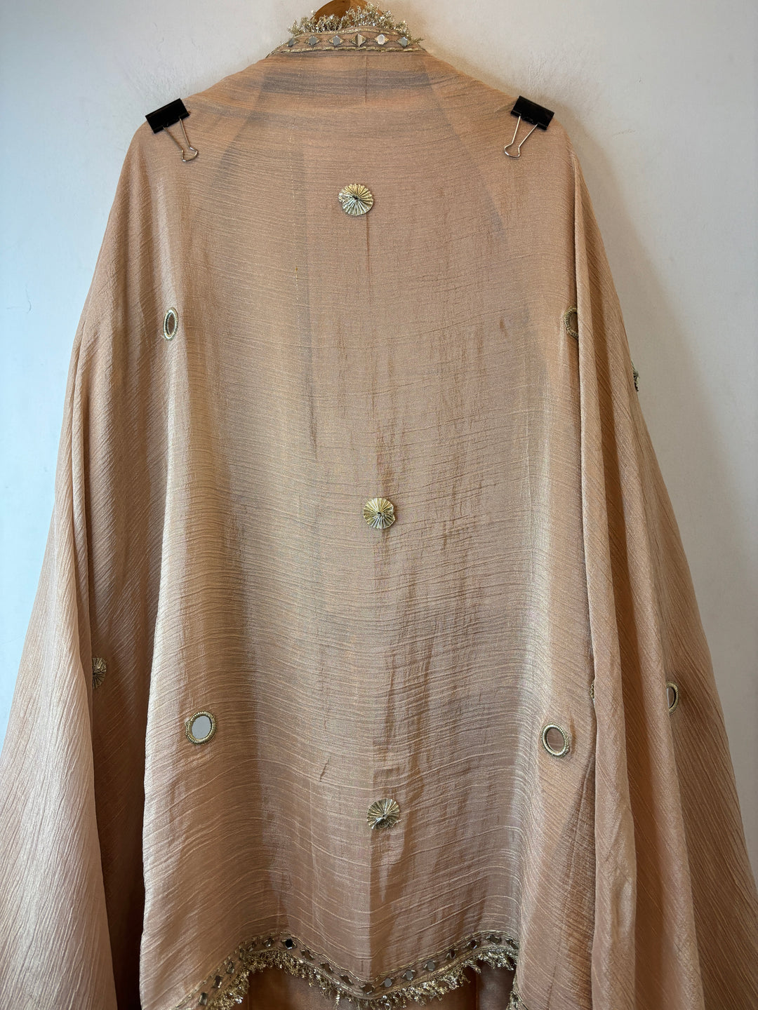Zoya – Peach Twill Kanjivaram Mirror &amp; Gotta Suit