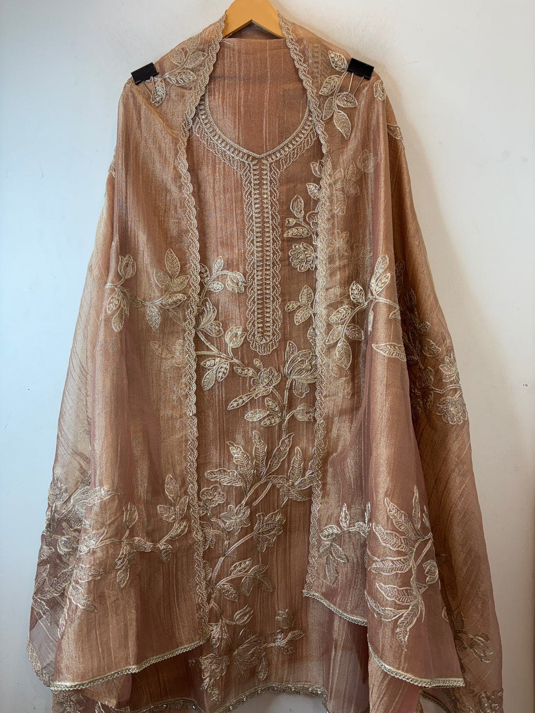 Alaya – Peach Pink Crush Tissue Dori &amp; Sequin Suit