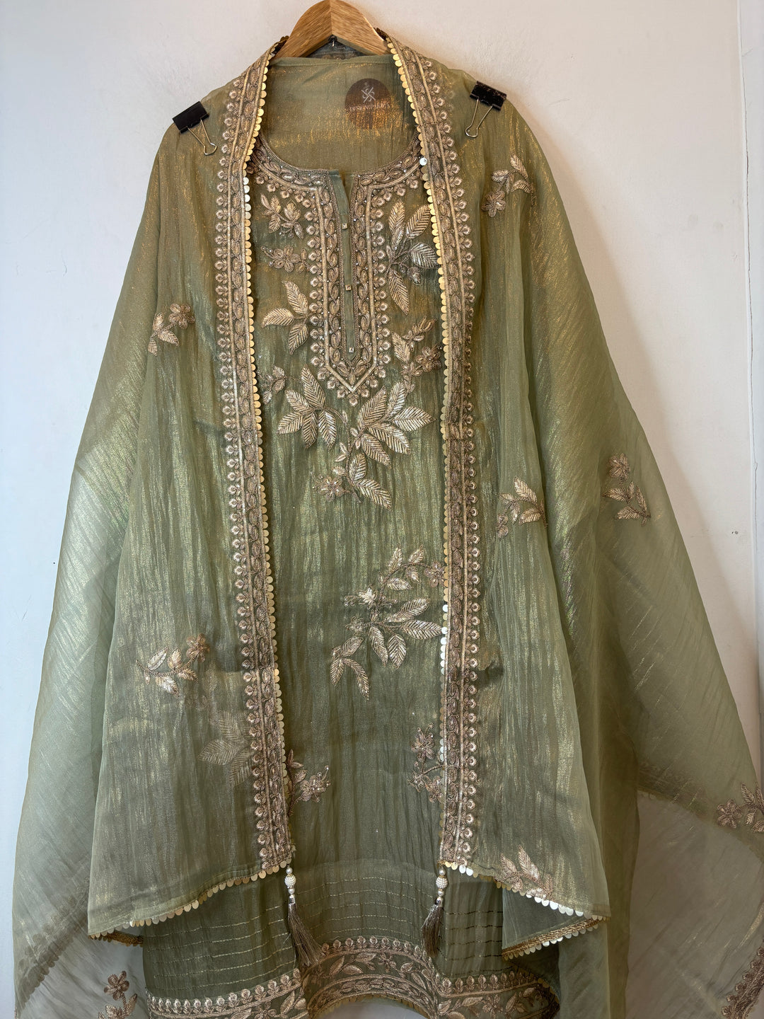 Zoya – Crush Tissue Dori Zari Stone Suit DBPRJ04