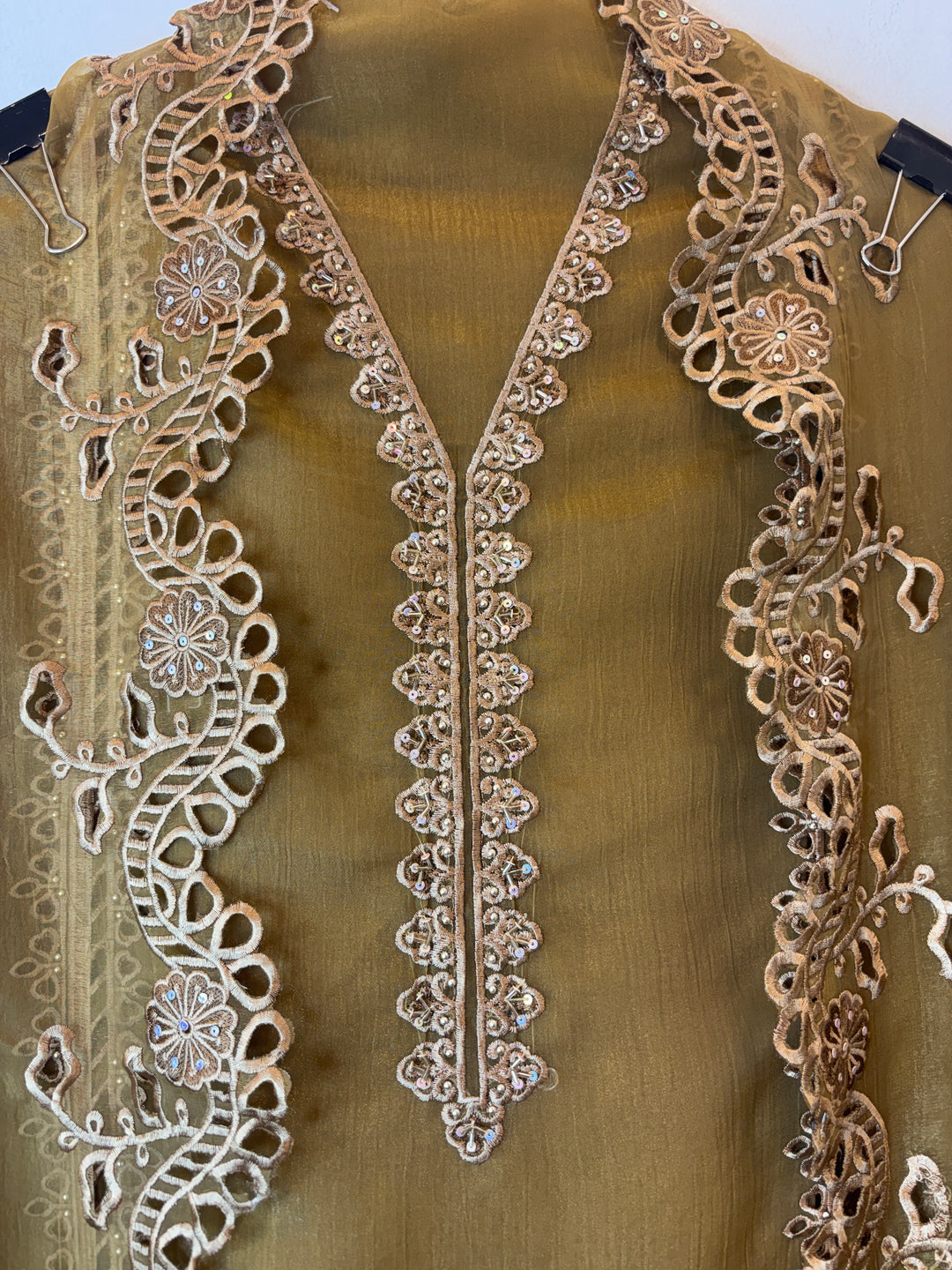 Inaya – Organza Tissue Laser Cut Sequin Suit DBPKL904