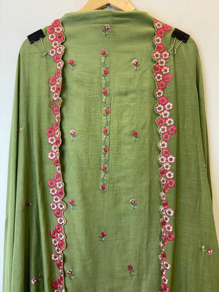 Nayra – Embroidered Mul Cotton Suit