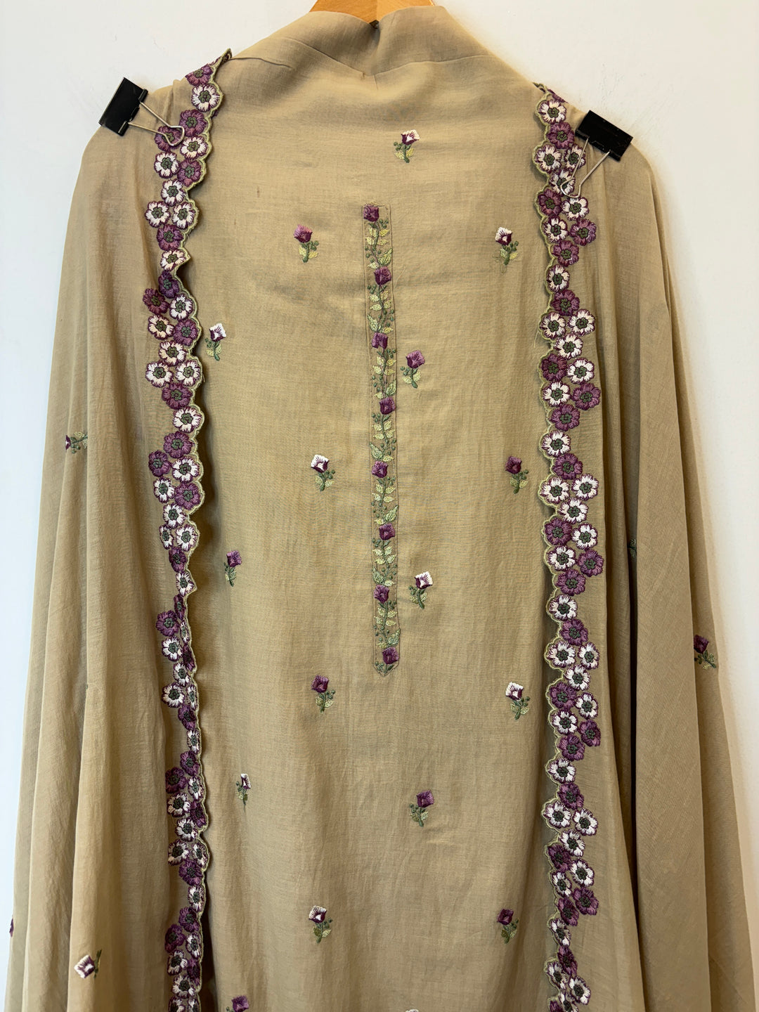 Nayra – Embroidered Mul Cotton Suit