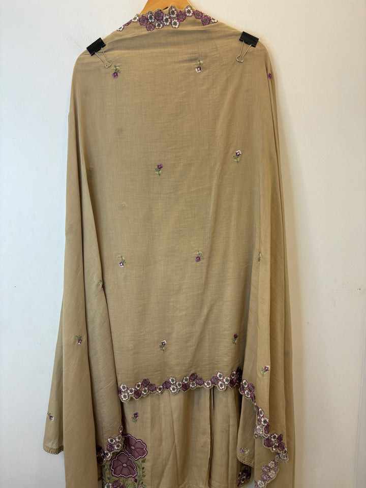 Nayra – Embroidered Mul Cotton Suit